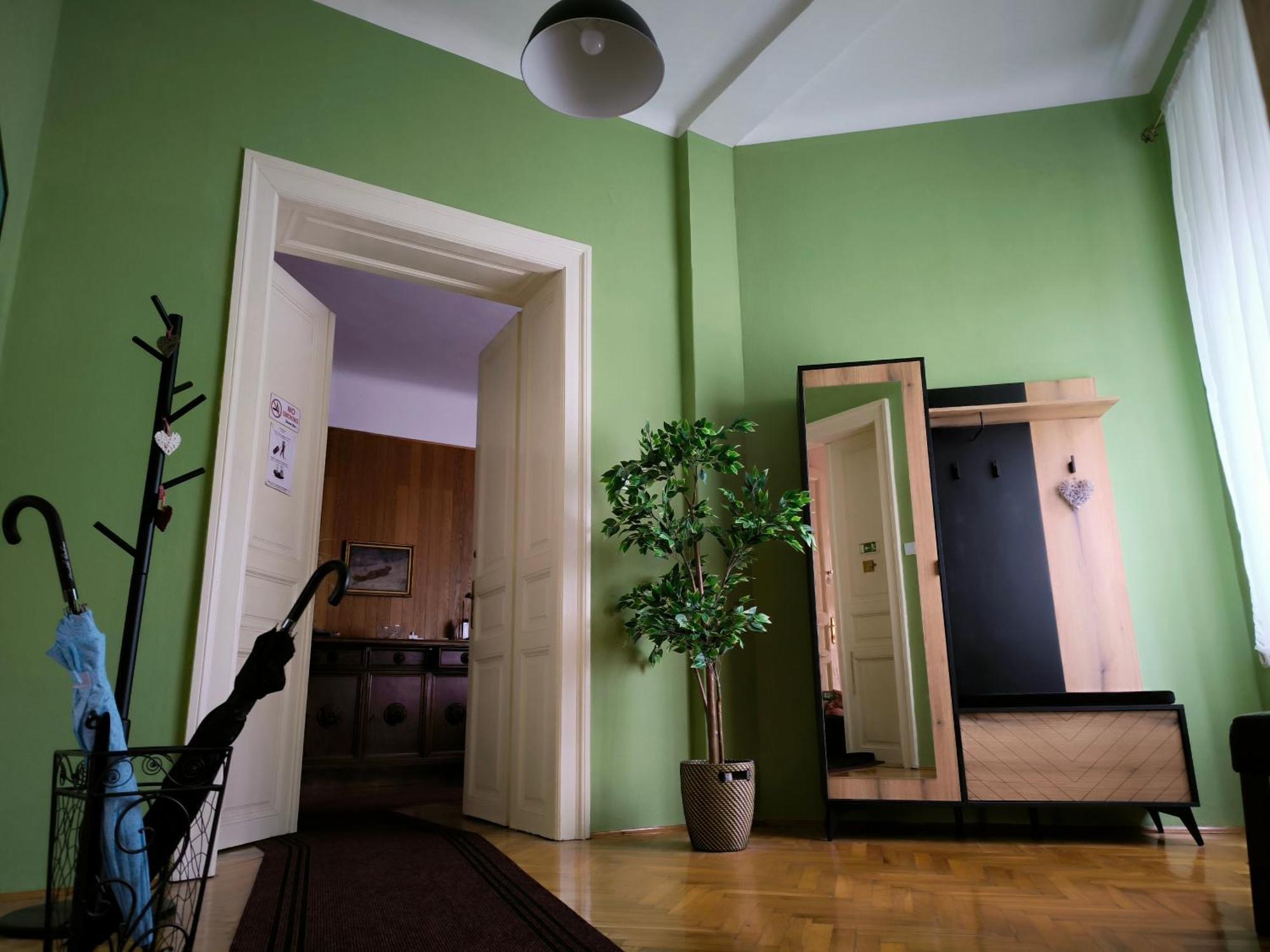 Konzul -Top Apartment, Strict Center, Parking Осиек Экстерьер фото
